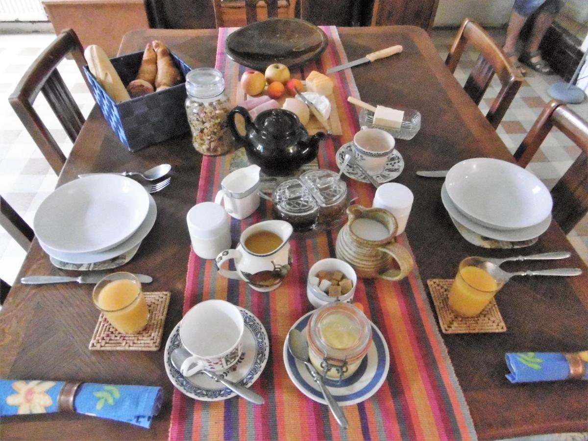 La Bicyclette Bleue Bed & Breakfast Montpinchon Exterior photo