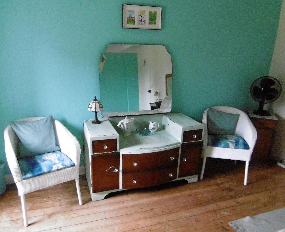 La Bicyclette Bleue Bed & Breakfast Montpinchon Exterior photo