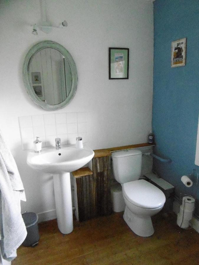 La Bicyclette Bleue Bed & Breakfast Montpinchon Exterior photo